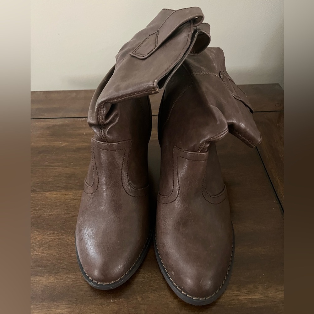 Brown short Boots